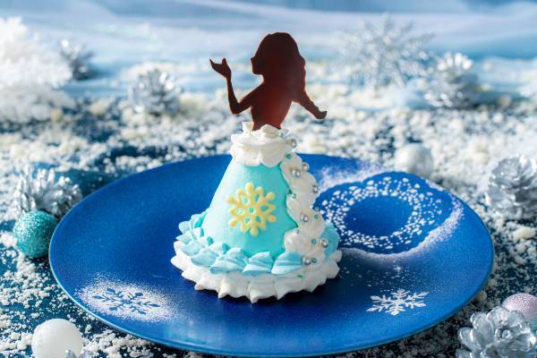 幻想的な&ldquo;雪の世界&rdquo;をホワイト＆ブルーのスイーツで表現！氷の女王イメージのドールケーキも登場「フローズンプリンセス アフタヌーンティー」