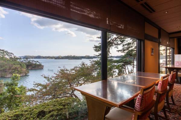 【宮城・松島】初物の宮城県雄勝産2年もの大ぶり生牡蠣使用「究極のかきフライ」11月1日（月）よりスタート！