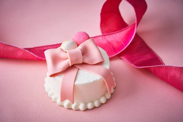 「ピンクリボンフェスティバル」賛同企画！ピンクモチーフのアイコニックスイーツ 『STRINGS PINK Sweets Collection』販売