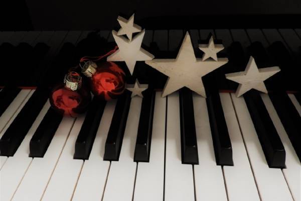 美しいハーモニーと温泉に癒されるクリスマス旅 12/25（土）ご宿泊者様限定クリスマスミニコンサート開催