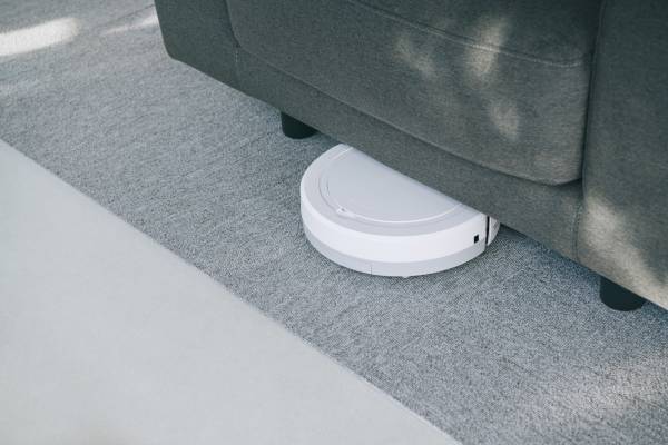 ココロとカラダを見つめる家電ブランド、AiMY（エイミー）よりボタン1つで部屋中くまなくお掃除できる「エイミー ロボットクリーナー」を発売