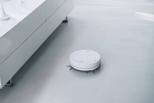 ココロとカラダを見つめる家電ブランド、AiMY（エイミー）よりボタン1つで部屋中くまなくお掃除できる「エイミー ロボットクリーナー」を発売