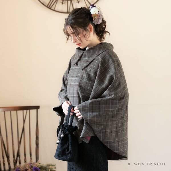 エコで高機能、そしてお洒落。洋服にも合うメイド・イン・ジャパン広衿ケープコートを発表