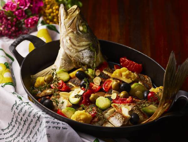 さあ、旅に出よう！ 今年のクリスマスは、南イタリアを旅する気分が味わえる ブッフェをお届け！ コロナ禍頑張った自分にご褒美、豪華宿泊プランも登場！