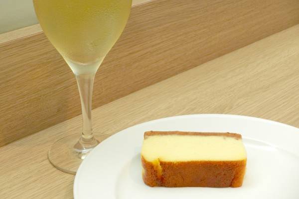 【おうちカフェ時間を彩る】大人味のチーズテリーヌを京都駅前カフェ&スタンディングバー『スタンド EL』でテイクアウト販売開始｜9月20日～