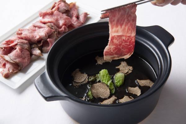 【ひらまつレストラン】年末年始の最高にプレミアムなおうちごはん ～クリスマステイクアウト＆おせち～