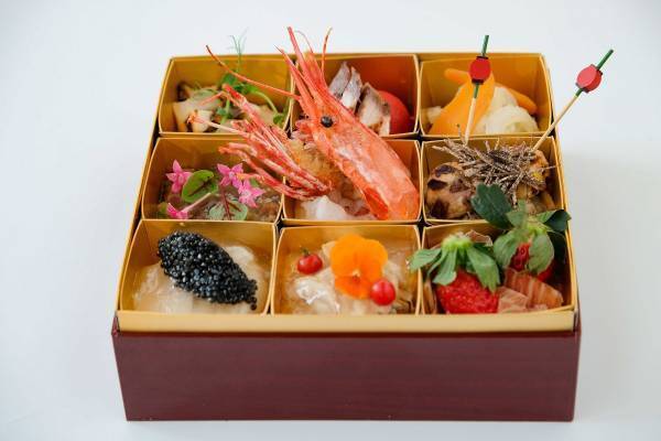 【ひらまつレストラン】おうちクリスマスはシェフ手作りの料理でおいしく豪華に ～期間限定テイクアウト＆デリバリー～