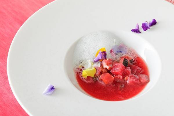 &ldquo;すべての女性に届けたい&rdquo;  レッドカラーが大人かわいい、心ときめくスイーツに癒されて  『マイ・フェア・レディ アフタヌーンティー ～Royal　Red～』販売