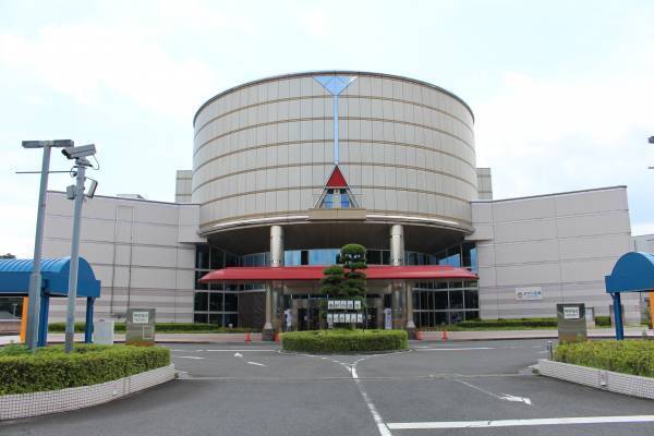 モリタHD「アートな乗り物展」にタービン式消火装置を展示