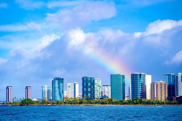 おのののかがナビゲート！ハワイ情報番組「にじいろ☆ハワイ」10月11日より全国無料放送のBS12 トゥエルビで放送開始