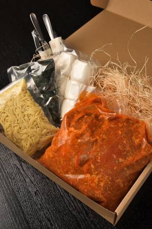 【冬の期間限定/テイクアウトメニュー】お家でプチ贅沢！シンガポール・シーフード・リパブリック銀座から、「チリクラブセットボックス」のご案内です。