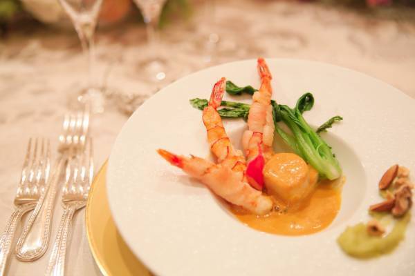 時代のファッションリーダーといわれるマリーアントワネットの世界観をスイーツで表現！『マリーアントワネットの魅惑のアフタヌーンティー』