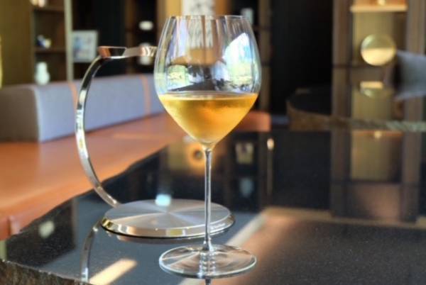 &ldquo;上質な非日常&rdquo;を提供するエクスクルーシブラグジュアリーホテル「京都悠洛ホテル二条城別邸 Mギャラリー 」　アルコールをあえて飲まない「ソーバーキュリアス」な皆様が料理と共に楽しめるノンアルコールドリンクシリーズ&ldquo;The Movement of Sober Curious&rdquo; を提供