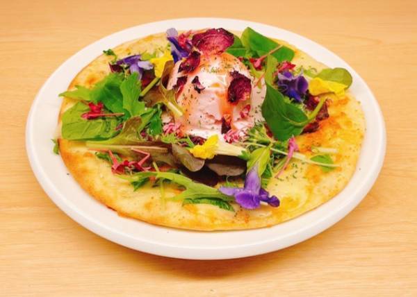 まるで童話に登場する『お花』カレーやサラダ！バラ専門店ROSE GALLERY CAFEより、冬の&ldquo;Flower Menu&rdquo;が新登場【富山大和】