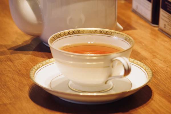 高山駅前に薬剤師が調合する薬膳カレー店がオープン！