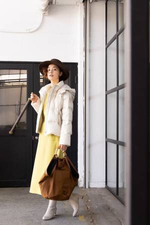 スタイリスト安西こずえ &times;「アンタイトル」 モノトーン＆カラーアイテムをテーマに、今冬イチ推しのスタイリングを公開！