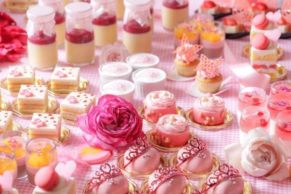 「ピンクリボンフェスティバル」賛同イベント！心ときめくピンク色のかわいいデザートブッフェ 『STRINGS PINK DESSERT BUFFET』開催