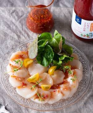 いちごの果肉たっぷり！子どもから大人まで大人気の「牛乳と混ぜるいちごミルクの素」が累計販売本数40万本突破！【サンクゼール・久世福商店】