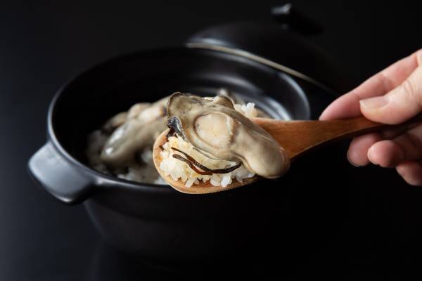 【宮城・松島】お客様の7割以上が注文！宮城県雄勝産2年もの大ぶり生牡蠣使用「究極のかきフライ」