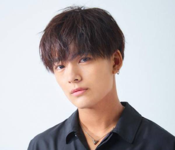 ザ・スーツカンパニーが &ldquo;18歳以上からの『進化青春』&rdquo;を提案 なえなのさん・植村颯太さんが大学生風イラストに！