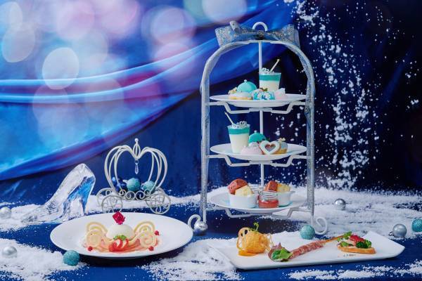 魔法にかけられた&ldquo;スイーツの馬車&rdquo;で、憧れの舞踏会へ！『シンデレラの夢見るアフタヌーンティー』プリンセス気分で味わうロイヤルアフタヌーンティー＆テイクアウトスイーツ
