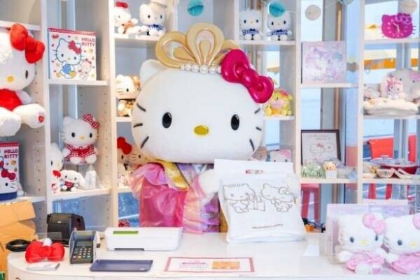 淡路島の2つのハローキティでお正月を楽しむ 『Happy New Year with HELLO KITTY』 12月27日より開催！