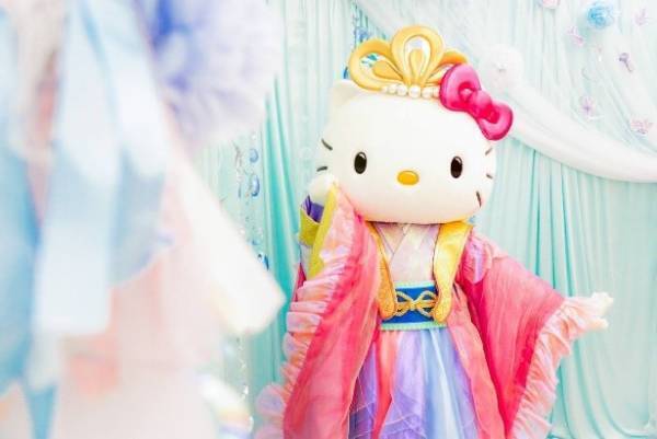 淡路島の2つのハローキティでお正月を楽しむ 『Happy New Year with HELLO KITTY』 12月27日より開催！