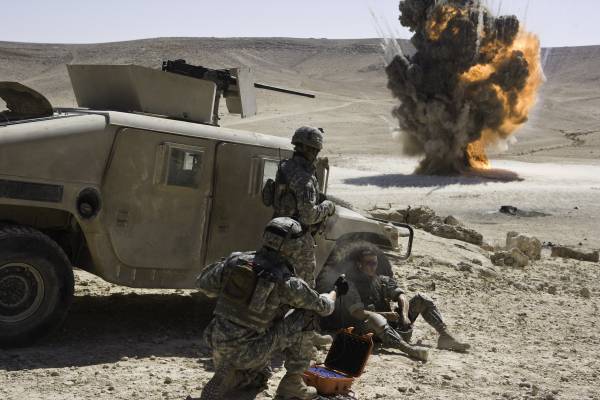 アカデミー賞6部門受賞作。イラク戦争の最前線、爆発物処理班を描いた緊迫の戦場映画。 「ハート・ロッカー」 1月1日（土）よる7時～BS12 トゥエルビで放送