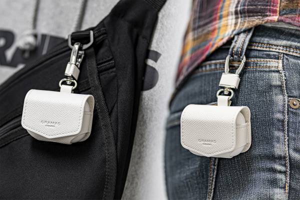 GRAMAS COLORSより発売中のAirPods Proケース 新型AirPods（第3世代）に対応