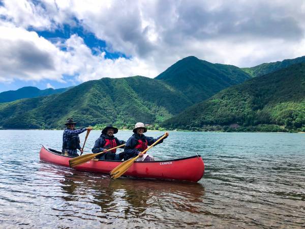 NYの有名店『ベンジャミンステーキハウス』が初のコラボ！ 河口湖で最上級のグランピング体験。