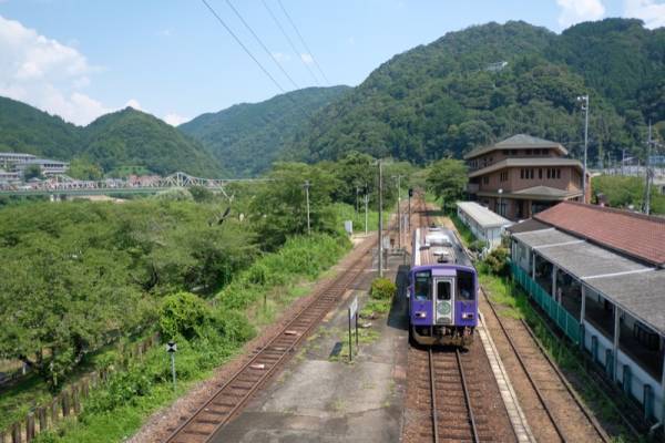 焚火を囲んで語ろう。星空の下にクリエイター100人が集うキャンプイベントを3月19日(土)開催。