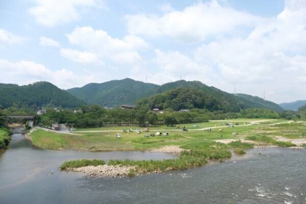 焚火を囲んで語ろう。星空の下にクリエイター100人が集うキャンプイベントを3月19日(土)開催。