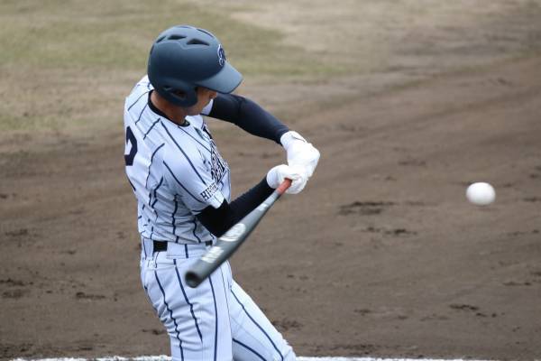 小学生の夢を全力でサポート 野球教室開催