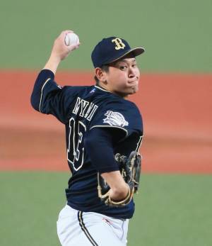 【8月度】DAZN月間バッテリー賞　中日・高橋宏斗投手＆木下拓哉捕手、オリックス・宮城大弥投手＆伏見寅威捕手が受賞