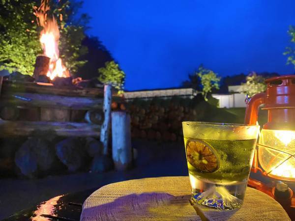 宿泊者限定　 富士山の絶景と満月に酔いしれるオトナアソビ「満月Bar」