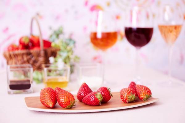 【リゾナーレ那須】1日1室限定のイチゴスウィートルームで、様々なマリアージュを楽しむ「イチゴフルステイ」販売 ～早朝の貸し切り温泉で贅沢なイチゴタイムも楽しめる～｜期間：2023年1月5日～3月14日