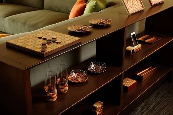 【界 箱根】「箱根寄木細工職人の工房を訪ねるツアー」開催　会席料理やコースター作りも｜期間：2022年5月6日～7月29日