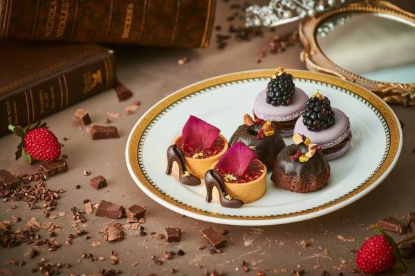 【白金台】『いちごとチョコのプリンセスアフタヌーンティー』小さなチョコレートフォンデュまで楽しめる冬の贅沢アフタヌーンティーを3日間限定開催
