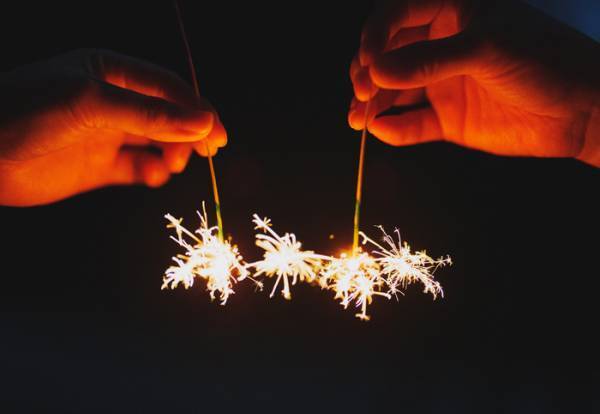 biid（ビード）【大阪の花火が楽しめるスポット】大阪北港マリーナHULLにて花火で遊べるプランを開始しました！