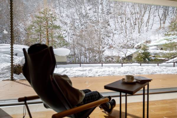 雪残る早春のリゾート滞在でストレスフリーな大人のリトリート体験【仙台・作並温泉ゆづくしSalon⼀の坊】
