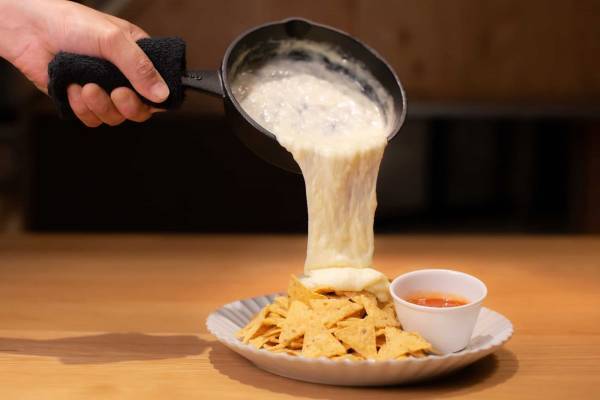 【BEB5土浦】「つくば霞ヶ浦りんりんロード」内の約90kmのショートコースに仲間と一緒に挑戦するプラン「サイクリングでチャレンジ卒旅」販売～「メロンまるごとクリームソーダ」と「チーズスタンド」をプレゼント！～｜期間：2023年1月10日～3月31日