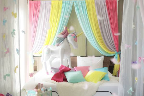 大好きなカラーに囲まれて、推し活ができる究極の非日常ステイ！Vol.4は“ゆめかわ”なパステルカラーがテーマ！ 「PASTEL SWEET ROOM」販売