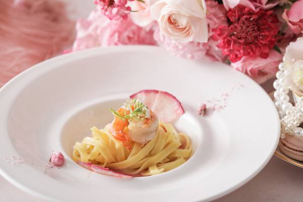 和のエッセンスを取り入れたスイーツと限定フレーバーティーを堪能『マリー・アントワネット アフタヌーンティー～ジャポネ クチュール～』販売