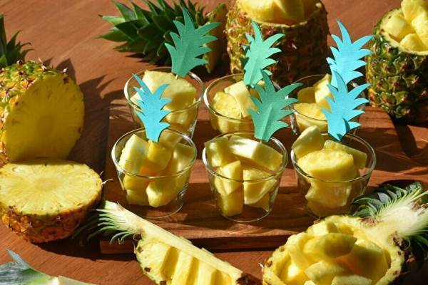 【西表島ホテル】桃の香りがする“ピーチパイン”を収穫体験から味わうまでとことん満喫！「春のピーチパイン祭り」開催｜期間：2022年4月25日～6月15日