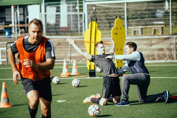 三重県桑名市初導入　家具職人が作った木製ストレッチ器具fiveをHaru Body Careに納品