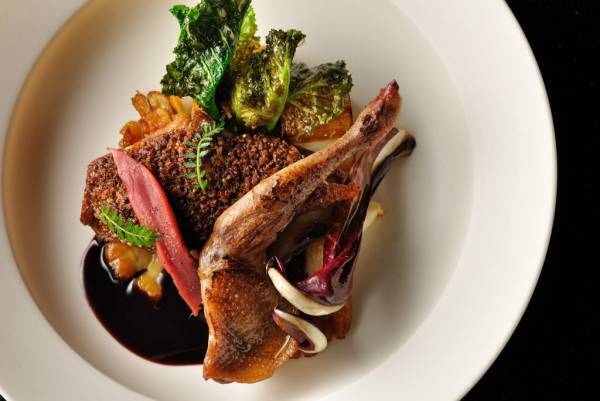 【星のや東京】発酵食品とフレンチの融合した免疫力を高めるコース料理「Nipponキュイジーヌ～発酵～」冬メニュー提供開始　～冬が旬の食材である「ふぐ」や「鰤」「ゆり根」などを味わう～｜開始日：2022年12月20日～