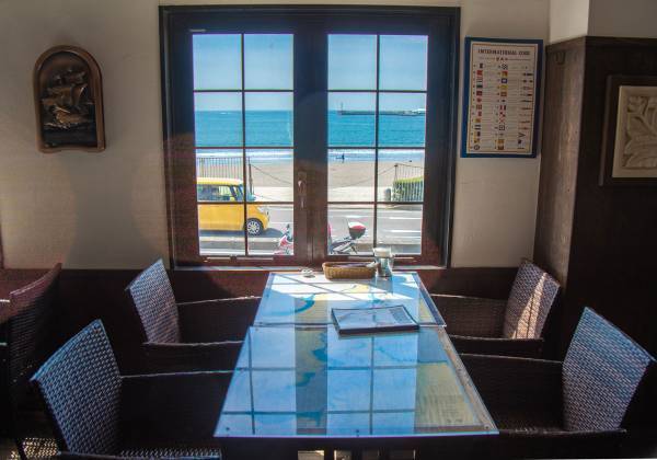 biid（ビード）【江ノ島のクリスマスおすすめスポット】「ヘミングウェイ江ノ島」にて、クリスマス限定ランチセット&ディナーコースのご予約受付開始！