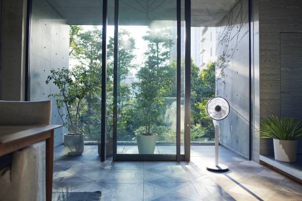 duux（デュクス）より、静音性と力強い風を実現した「Blade」からWi-Fi&バッテリー対応モデルを新発売