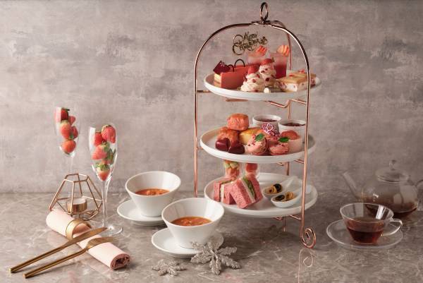 【横浜・大宮】レッド×ピンクのスイーツでエレガントな女性を表現『ストロベリー・フェスティブ アフタヌーンティー』限定販売