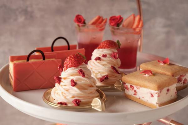 【横浜・大宮】レッド×ピンクのスイーツでエレガントな女性を表現『ストロベリー・フェスティブ アフタヌーンティー』限定販売